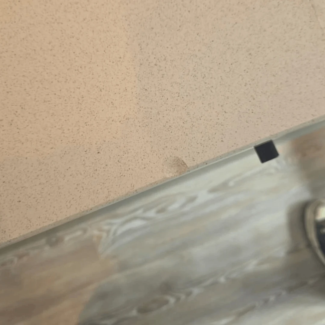 Quartz Worktop Chip Repair before repair